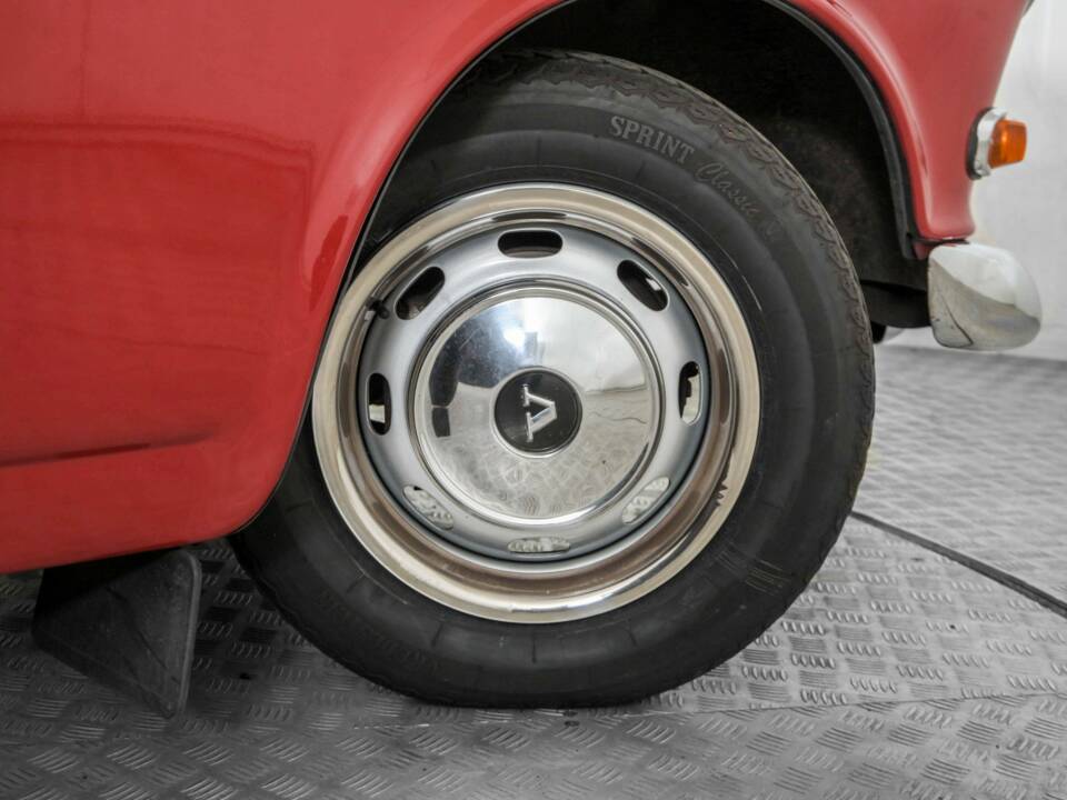 Image 50/50 of Volvo P 123 GT (1968)