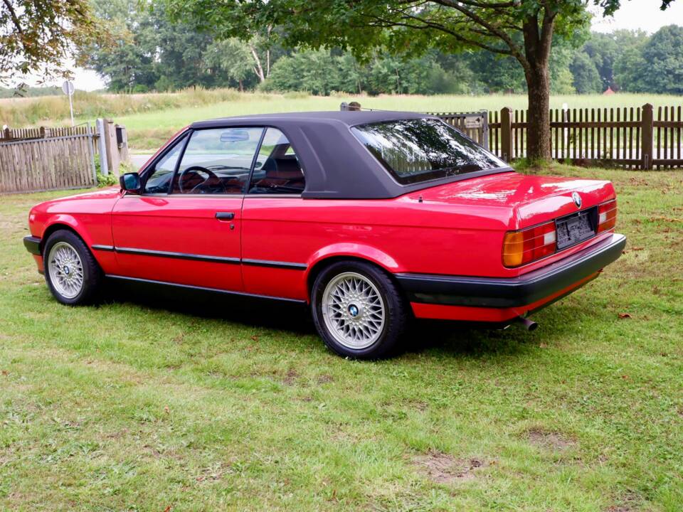 Imagen 5/26 de BMW 318i (1992)