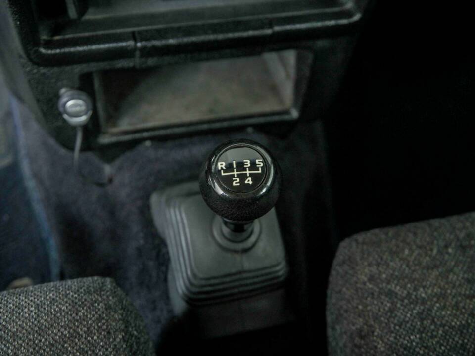 Immagine 38/50 di Volvo 240 GL (1990)