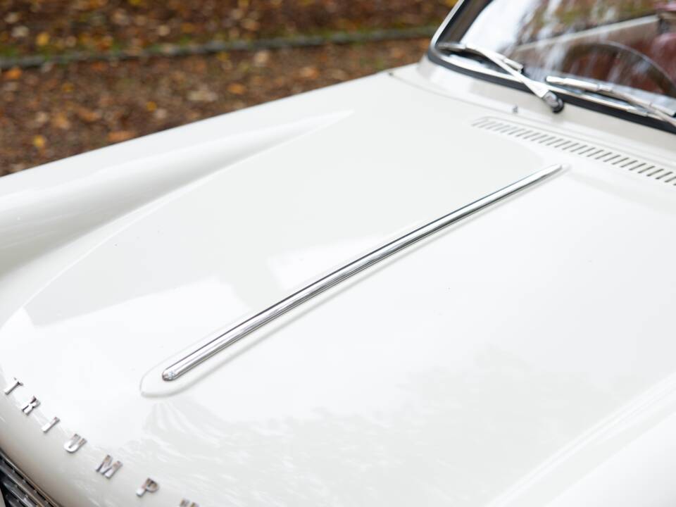 Image 31/50 of Triumph Herald 1200 (1967)