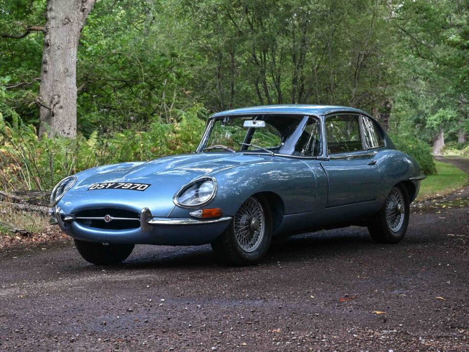 Image 1/50 of Jaguar E-Type (2+2) (1966)
