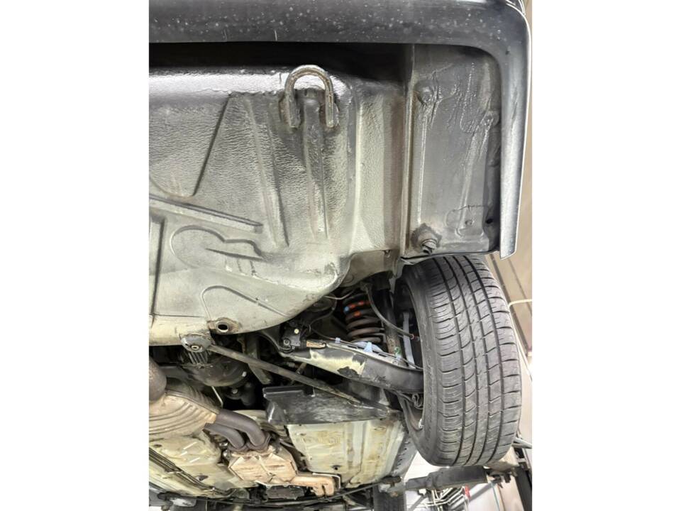 Image 38/44 of Mercedes-Benz 300 SL (1991)