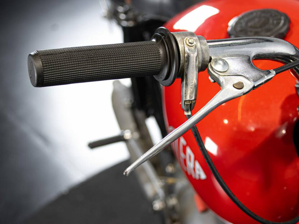 Bild 48/50 von Gilera 150 Sport (1951)