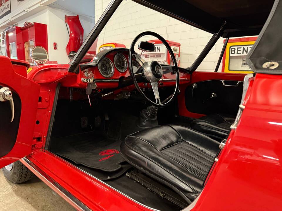 Afbeelding 6/21 van Alfa Romeo Giulia 1600 Spider (1963)