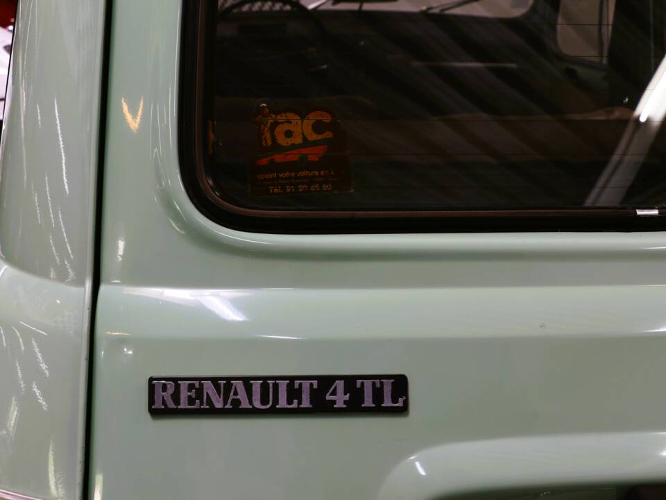 Image 26/33 de Renault R 4 TL (1981)