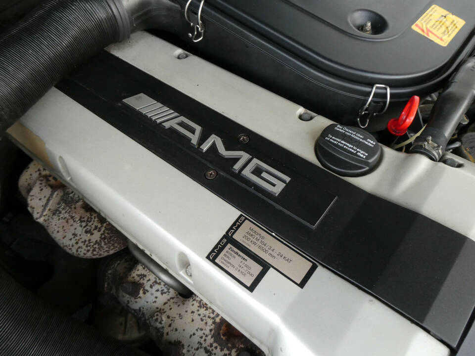 Image 19/25 of Mercedes-Benz 300 CE-24 3.4 AMG (1994)