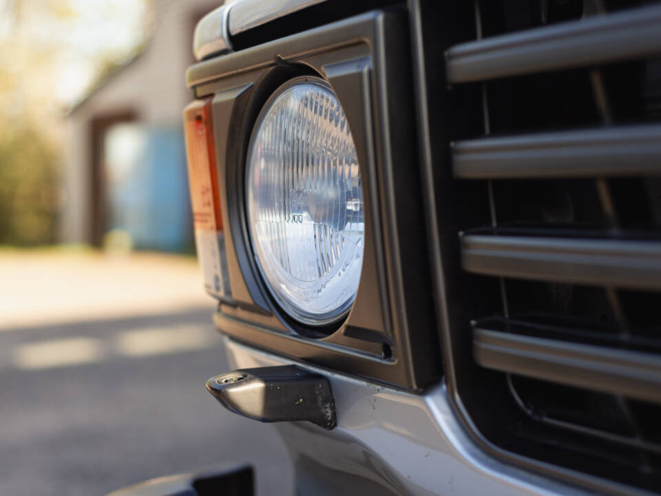 Image 11/100 of Toyota Land Cruiser HJ61 GX (1987)