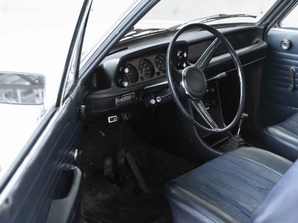 Bild 13/33 von BMW Touring 2000 (1973)