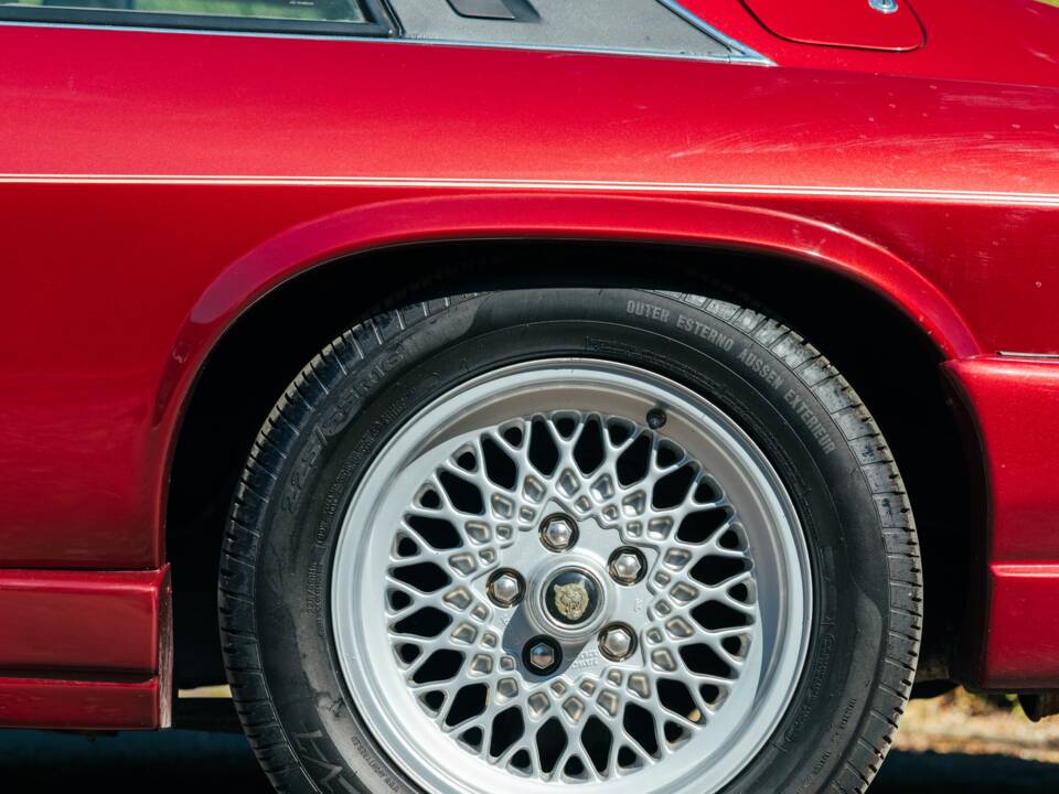 Image 34/50 of Jaguar XJR-S V12 Le Mans (1991)