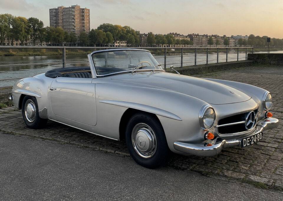 Image 1/8 of Mercedes-Benz 190 SL (1956)