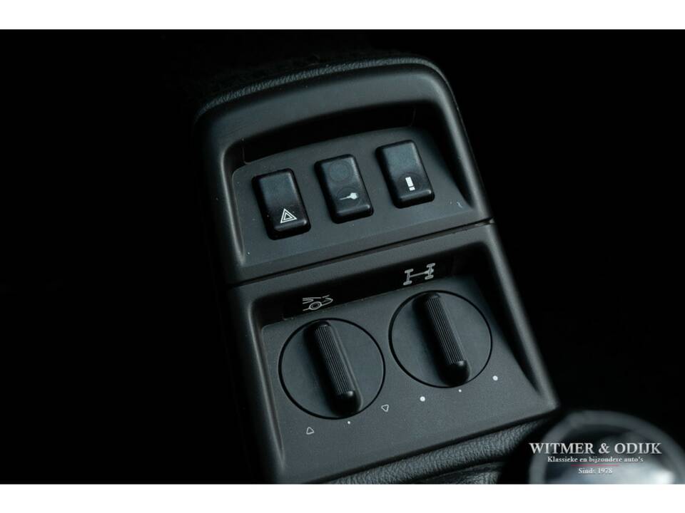 Image 35/42 of Porsche 911 Carrera 4 (1990)