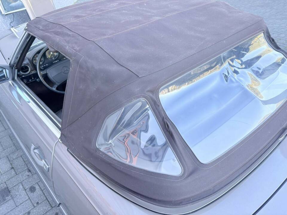 Image 19/50 of Mercedes-Benz 560 SL (1987)