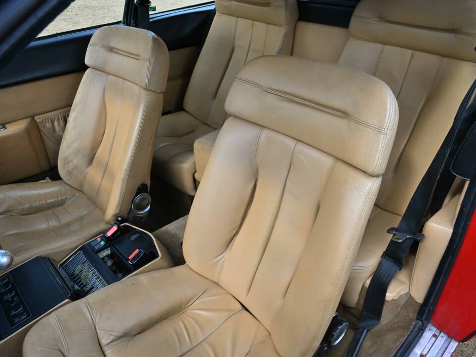 Image 37/50 of Ferrari Mondial 8 (1981)