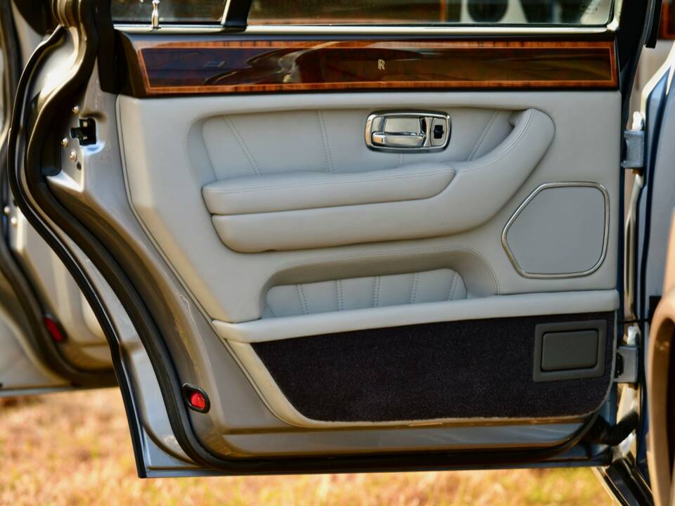 Image 24/50 of Rolls-Royce Silver Seraph (1998)