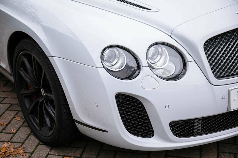 Image 13/29 of Bentley Continental GTC (2010)