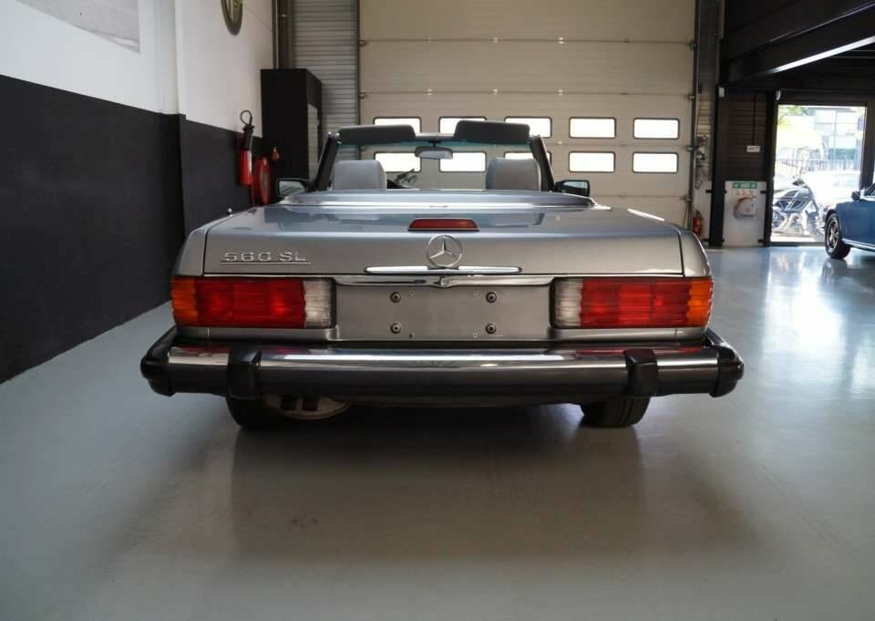 Bild 6/50 von Mercedes-Benz 560 SL (1989)