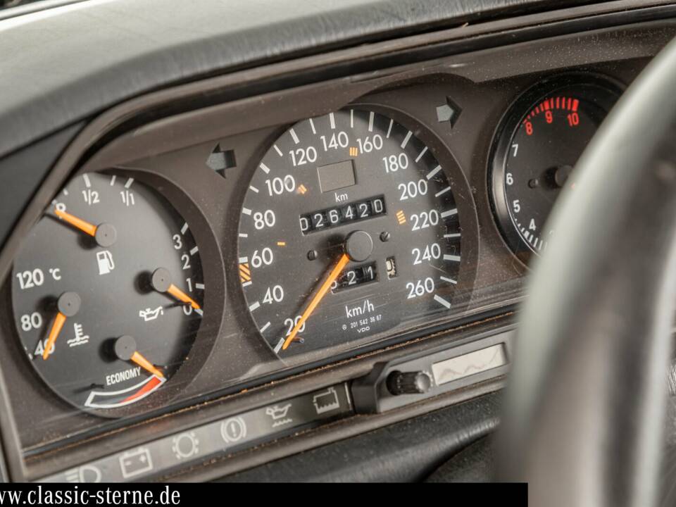 Bild 15/15 von Mercedes-Benz 190 E 2.5-16 Evolution II (1990)