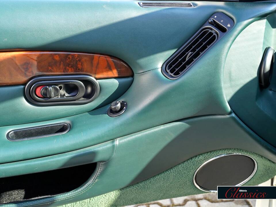 Bild 9/17 von Aston Martin DB 7 Vantage Volante (1999)