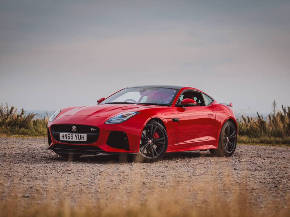 Afbeelding 1/8 van Jaguar F-Type SVR (2019)