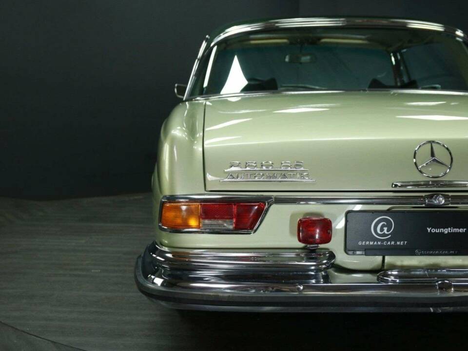 Image 34/49 of Mercedes-Benz 280 SE (1970)