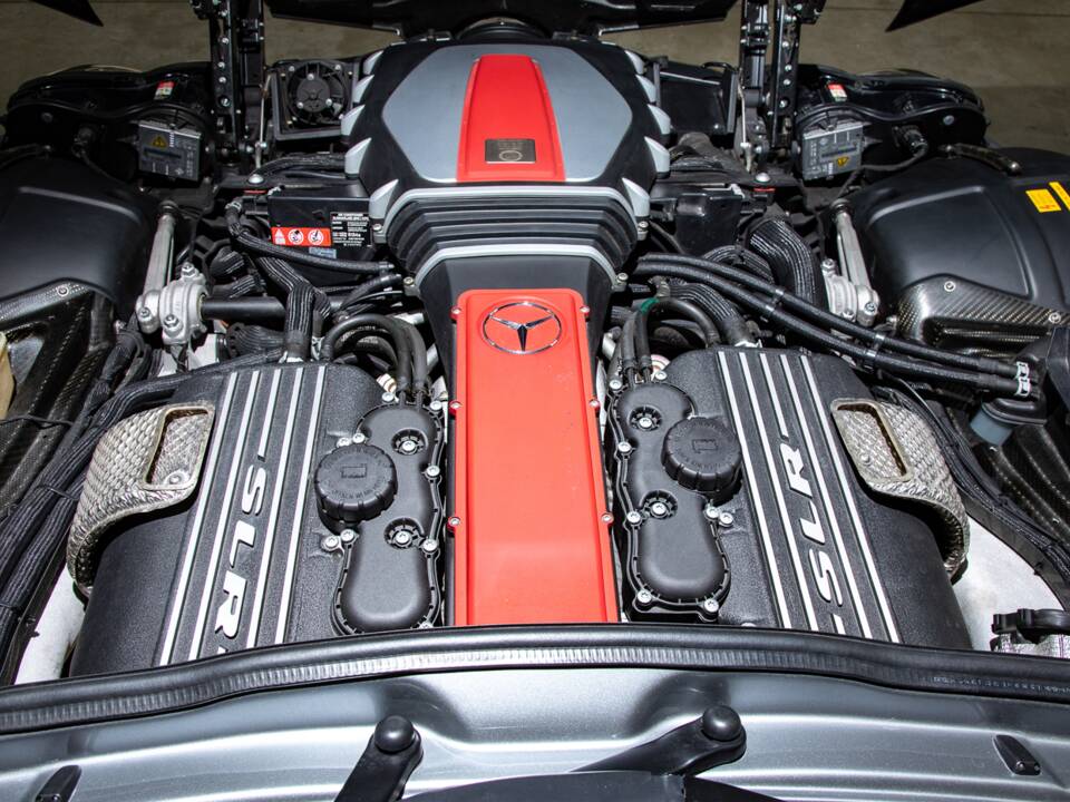 Image 20/25 of Mercedes-Benz SLR McLaren 722 (2006)