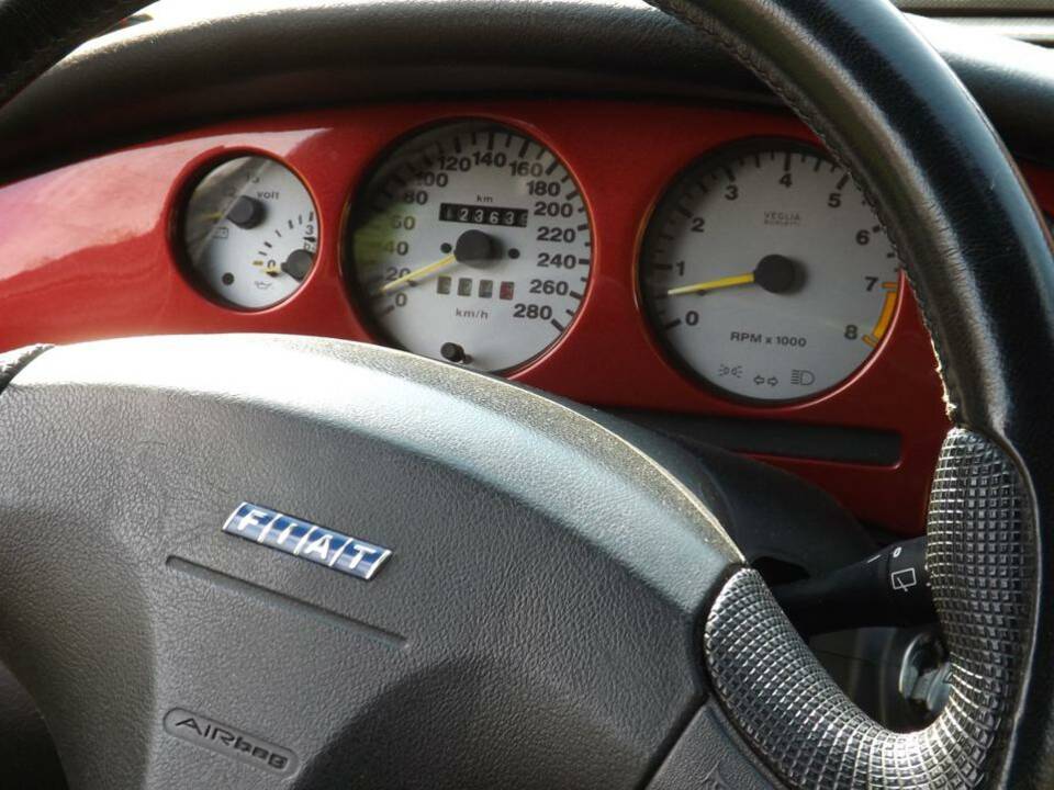 Image 31/50 of FIAT Coupé 2.0 20V Turbo (1999)