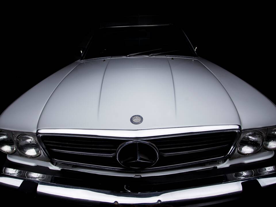 Bild 30/38 von Mercedes-Benz 560 SL (1986)