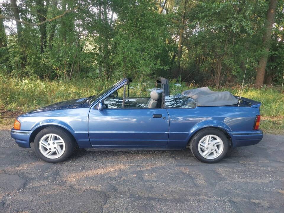 Bild 3/8 von Ford Escort 1.6 Cabrio (1988)
