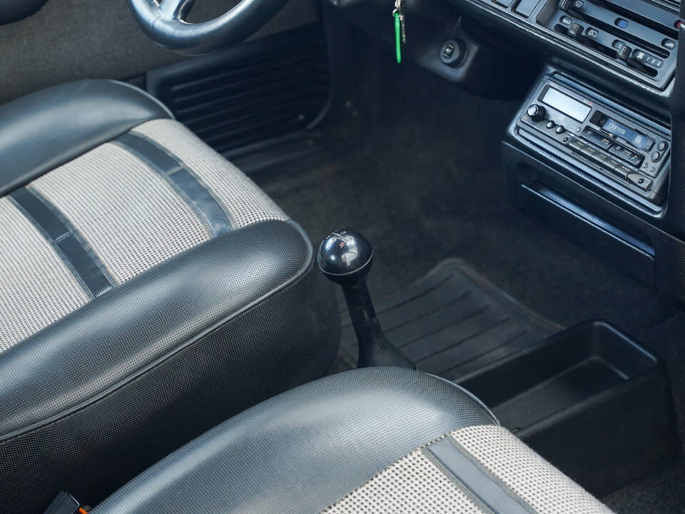 Image 35/49 of FIAT Ritmo 130 TC Abarth (1984)