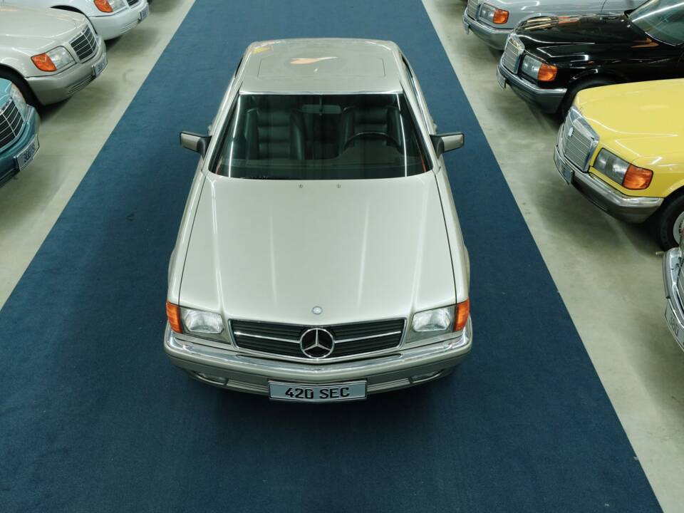 Image 2/50 of Mercedes-Benz 420 SEC (1989)