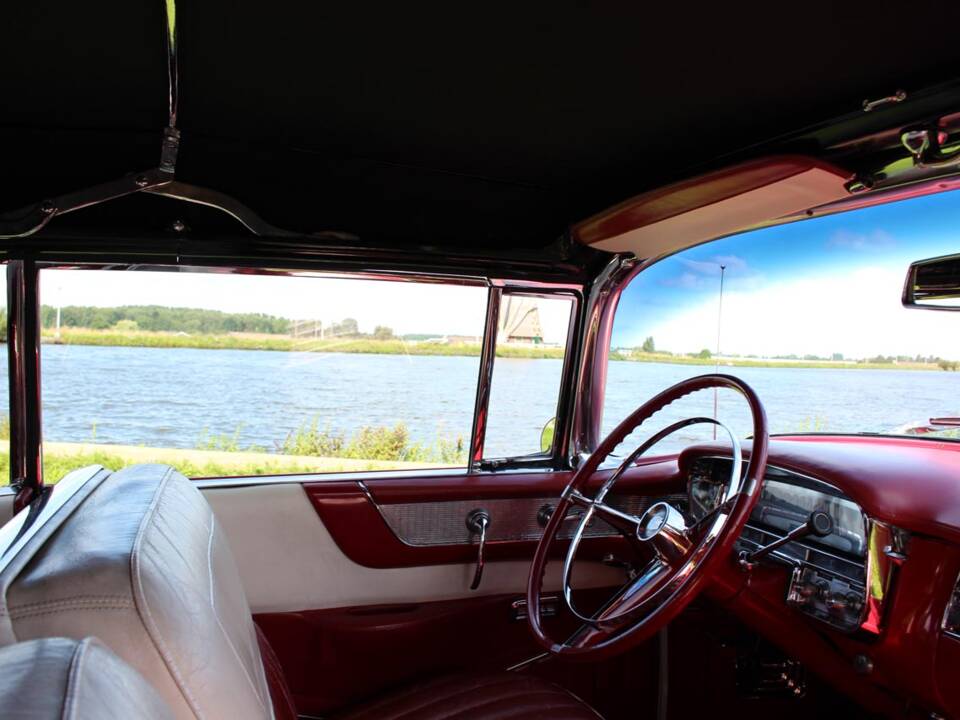 Bild 22/29 von Cadillac 62 Convertible (1956)