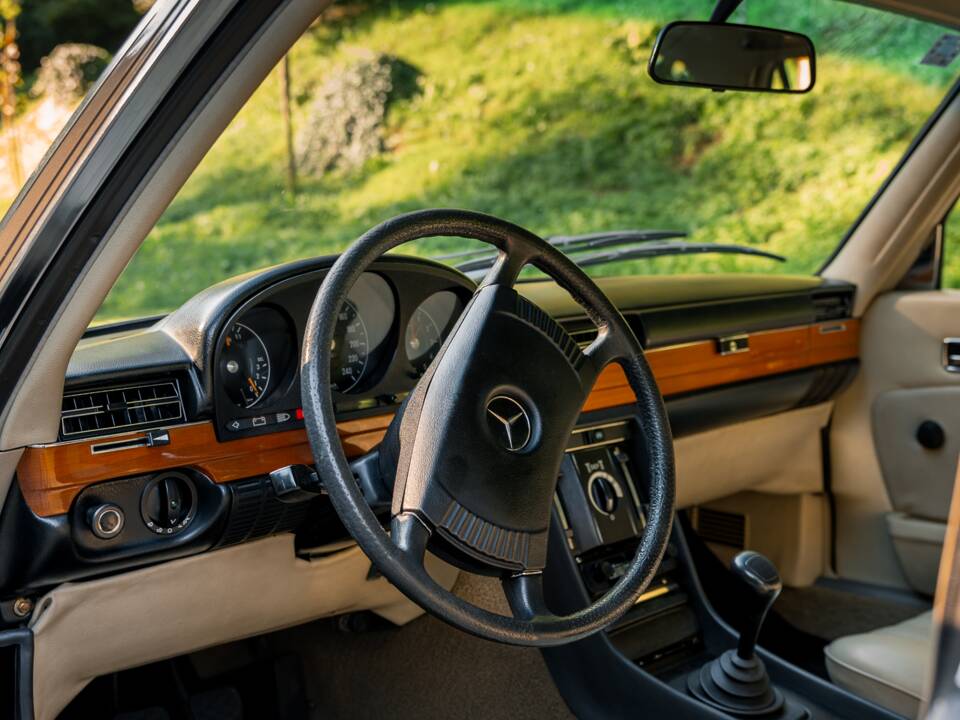 Bild 38/105 von Mercedes-Benz 280 S (1972)