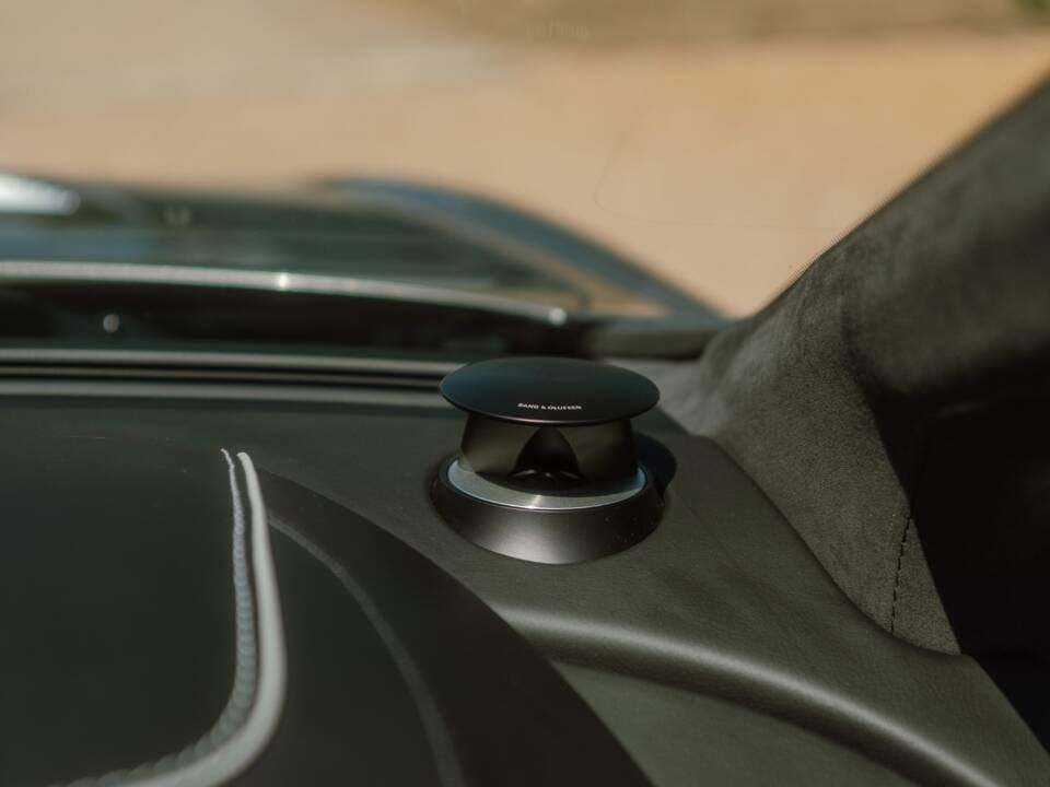 Image 55/96 of Aston Martin DB 9 GT "Bond Edition" (2015)