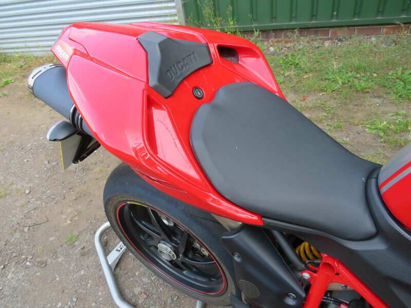 Immagine 18/46 di Ducati DUMMY (2012)
