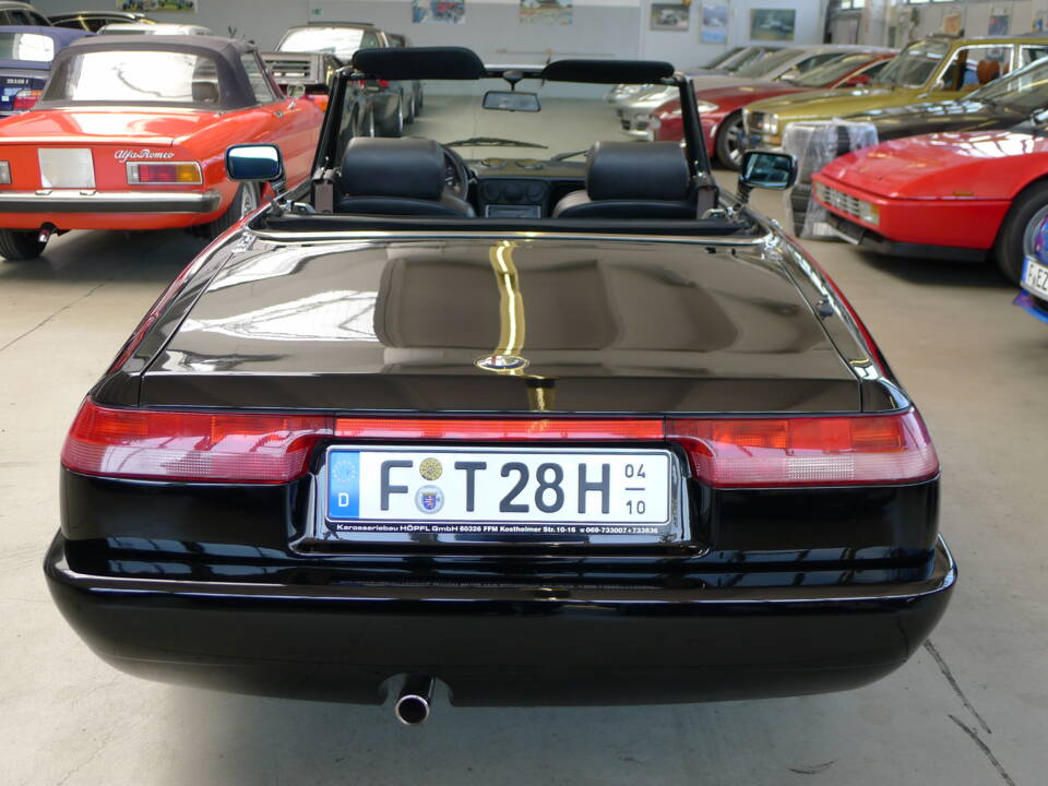 Imagen 30/34 de Alfa Romeo 2.0 Spider (1992)