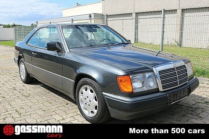 Image 4/15 of Mercedes-Benz 230 CE (1992)