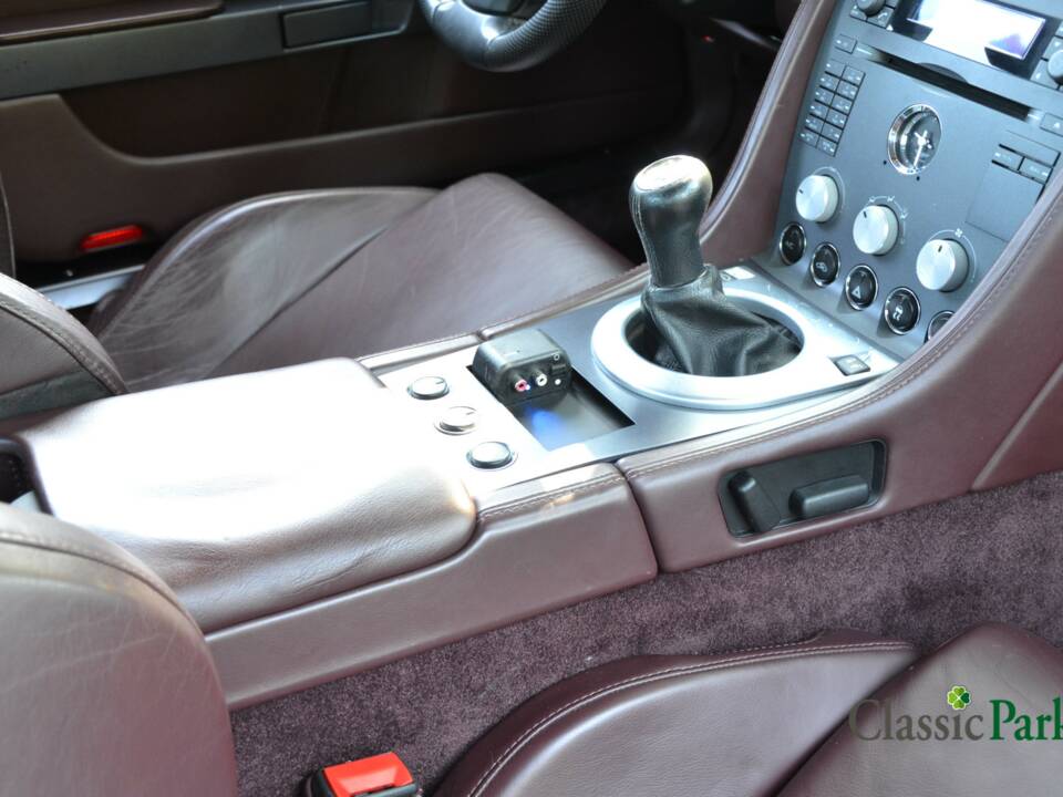 Image 34/50 de Aston Martin V8 Vantage (2005)