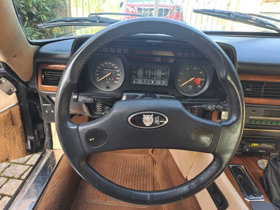Image 10/40 of Jaguar XJ-S 3.6 (1987)