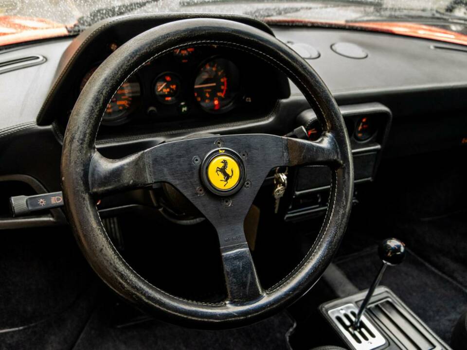 Image 17/26 of Ferrari 208 GTB Turbo (1988)