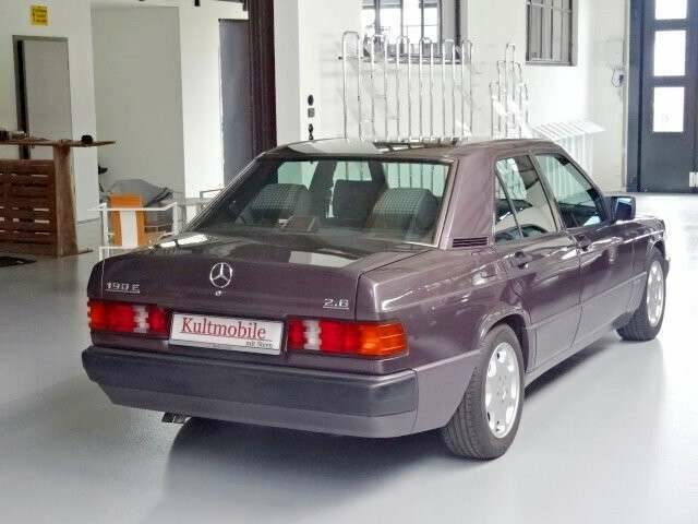 Image 3/21 of Mercedes-Benz 190 E 2.6 (1992)