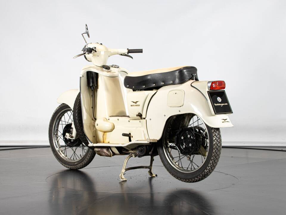 Image 8/50 of Moto Guzzi Galletto (1962)