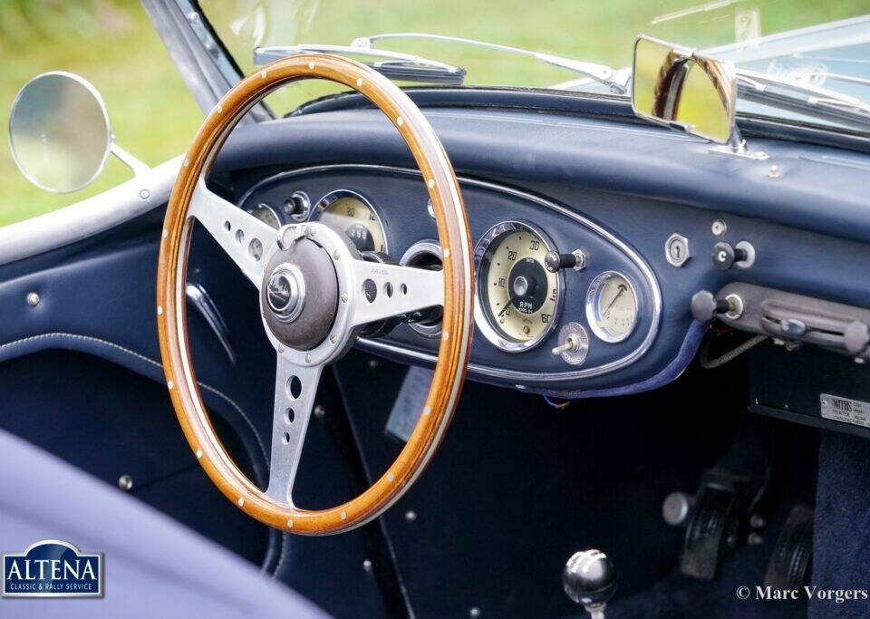 Immagine 33/44 di Austin-Healey 3000 Mk II (BN7) (1962)