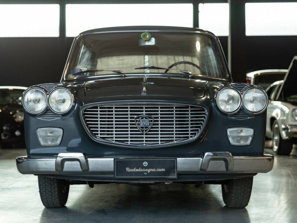 Image 4/43 of Lancia Flavia 1500 (1967)