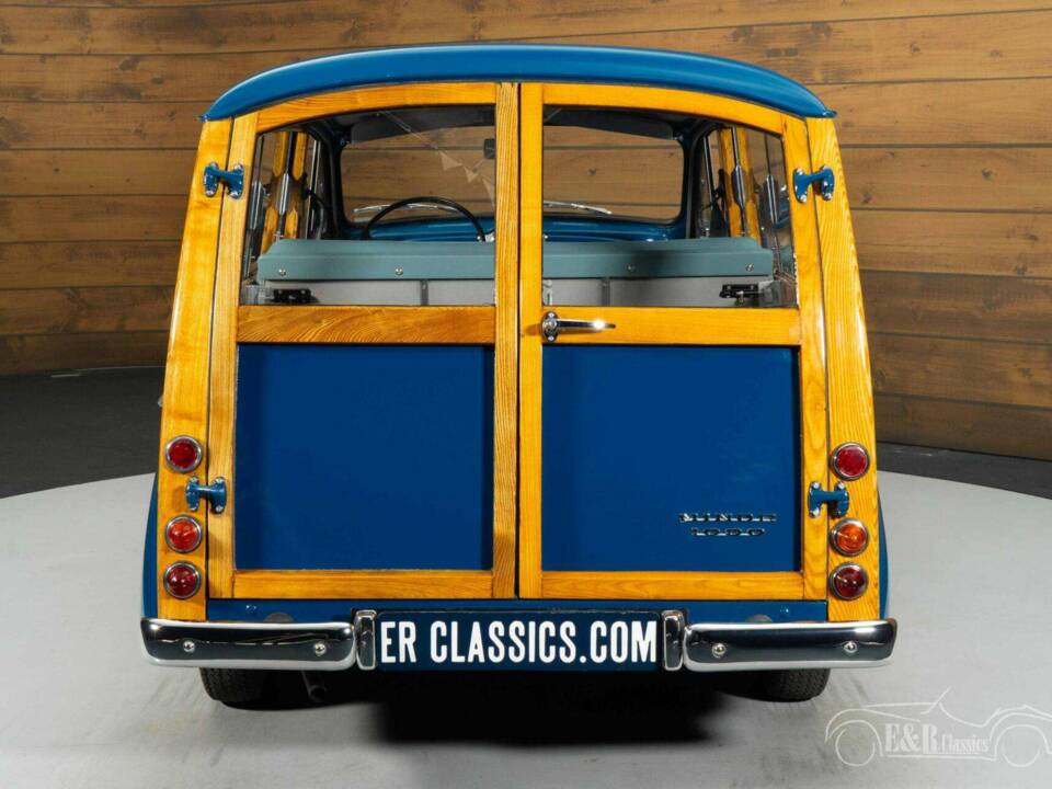 Image 15/19 of Morris Minor 1000 Traveller (1971)