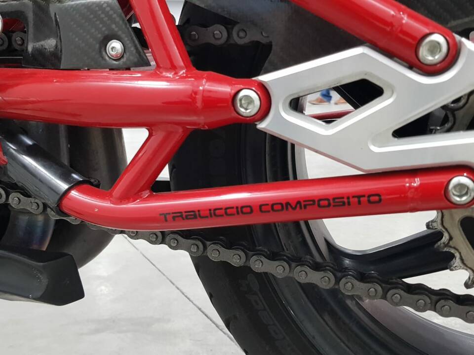 Bild 51/57 von Bimota DB6 Delirio (2009)