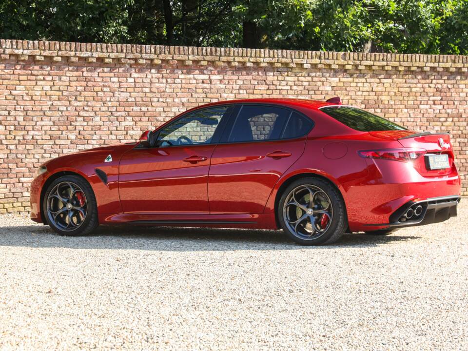 Bild 46/50 von Alfa Romeo Giulia Quadrifoglio (2017)