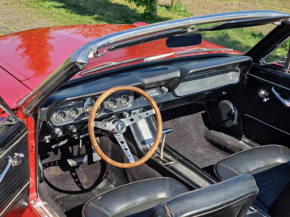 Bild 5/6 von Ford Mustang 200 (1966)