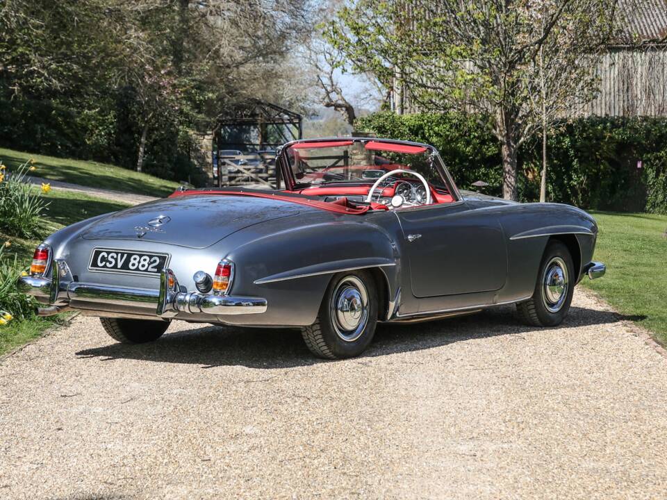Image 3/50 de Mercedes-Benz 190 SL (1962)