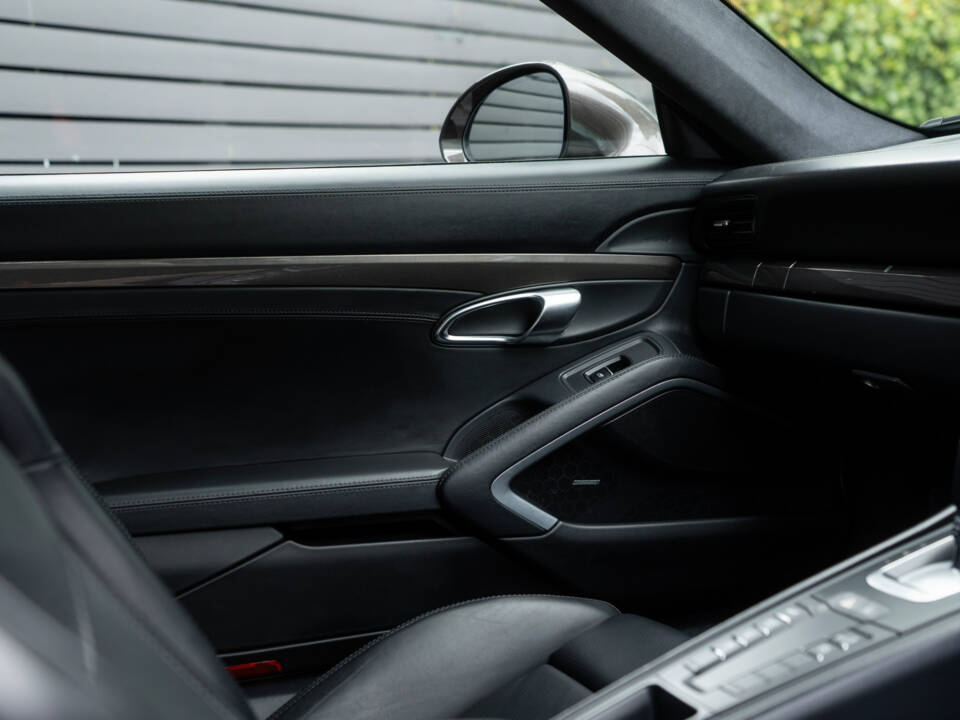 Imagen 41/51 de Porsche 911 Turbo (2014)