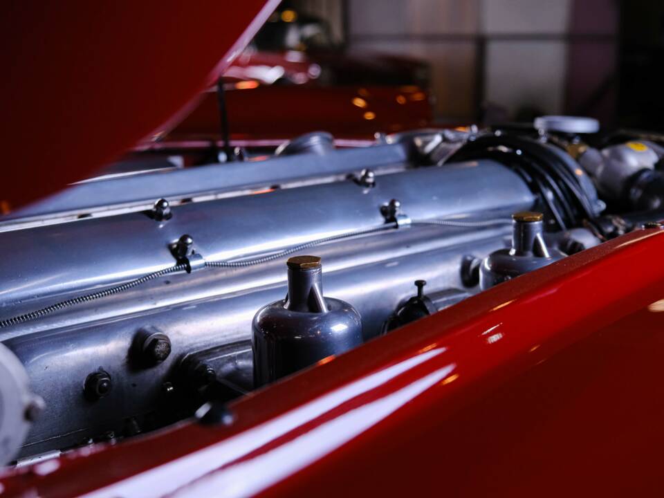 Bild 29/46 von Jaguar XK 120 FHC (1952)